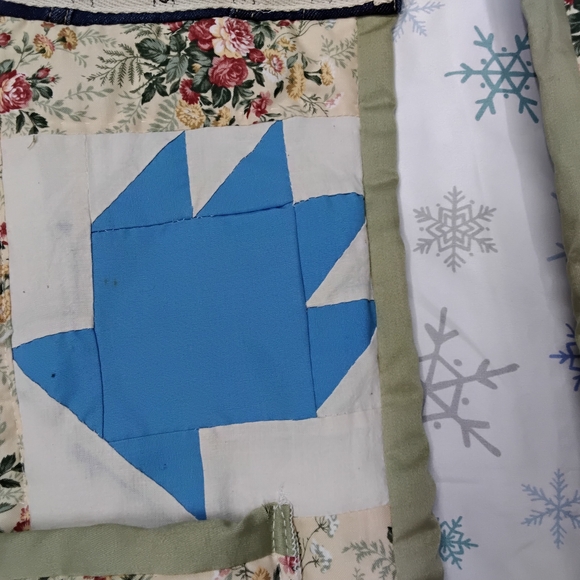 3873 Size Medium Quilted Patchwork Jean Jacket with Multicolor Leaves - Picture 4 of 7